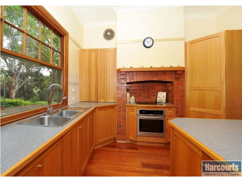 7 Light Road, Coromandel Valley SA 5051