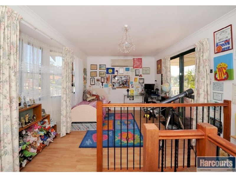 23 Dorrien Avenue, Woodcroft SA 5162