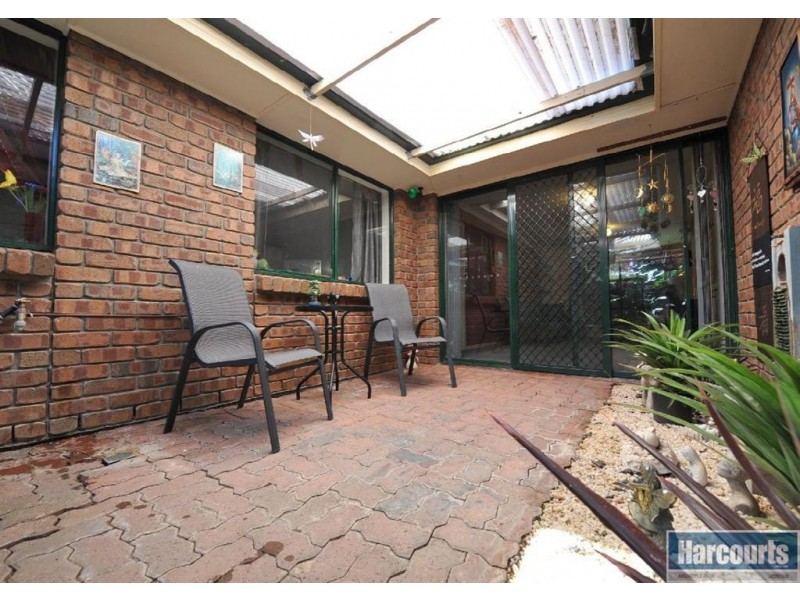 23 Dorrien Avenue, Woodcroft SA 5162