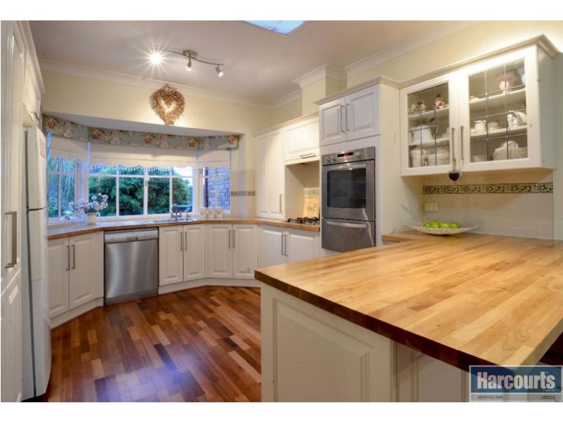 6 Eagle Court, Flagstaff Hill SA 5159