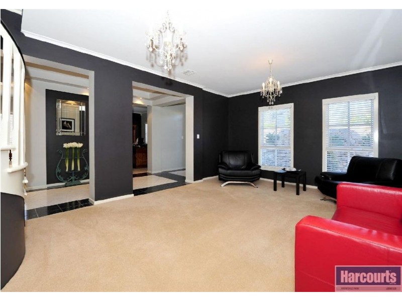 99 Glendale Avenue, Flagstaff Hill SA 5159