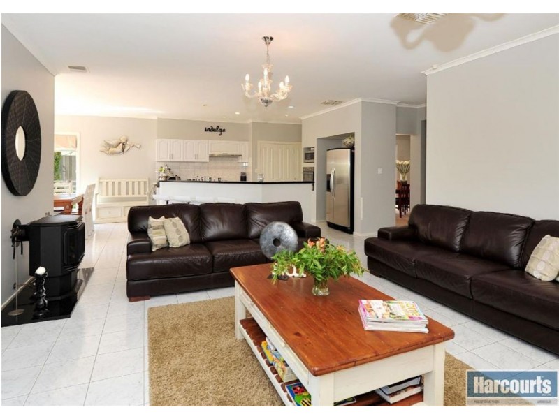 99 Glendale Avenue, Flagstaff Hill SA 5159