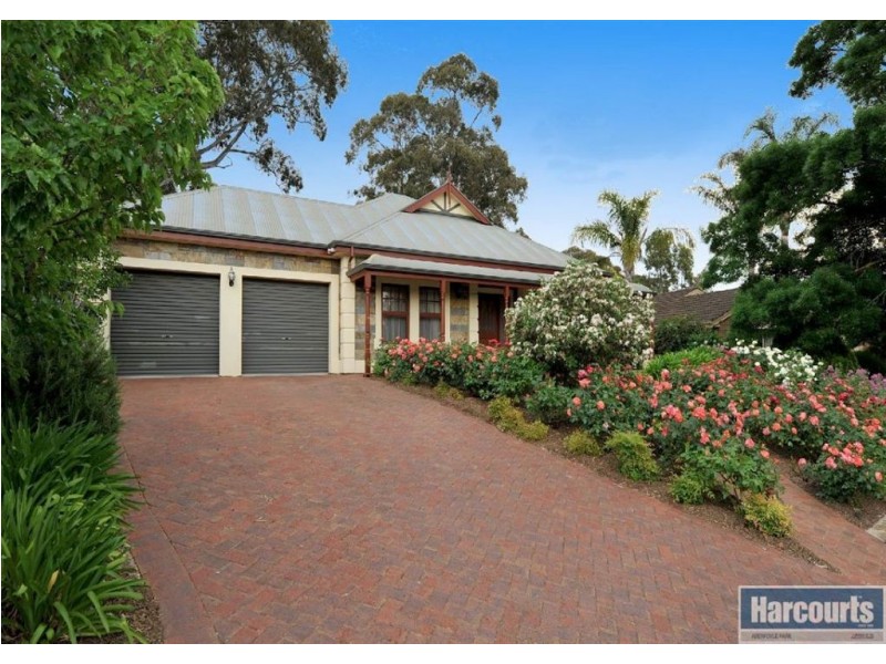 16 Rosella Close, Flagstaff Hill SA 5159