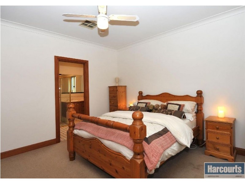 16 Rosella Close, Flagstaff Hill SA 5159