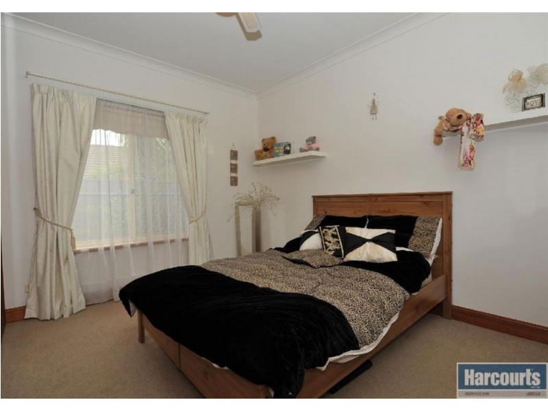 16 Rosella Close, Flagstaff Hill SA 5159