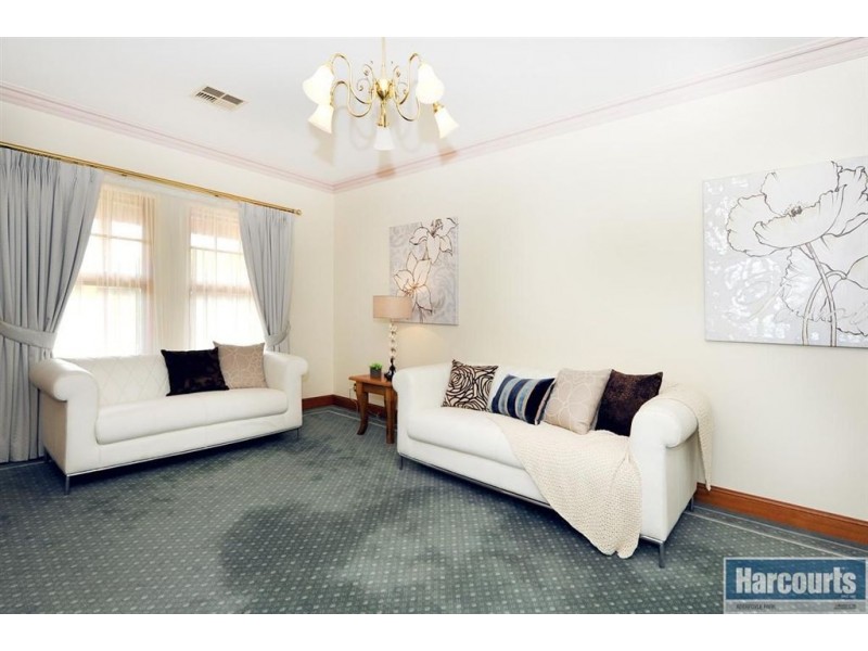 16 Rosella Close, Flagstaff Hill SA 5159
