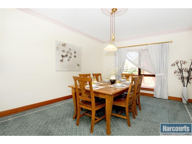 16 Rosella Close, Flagstaff Hill SA 5159