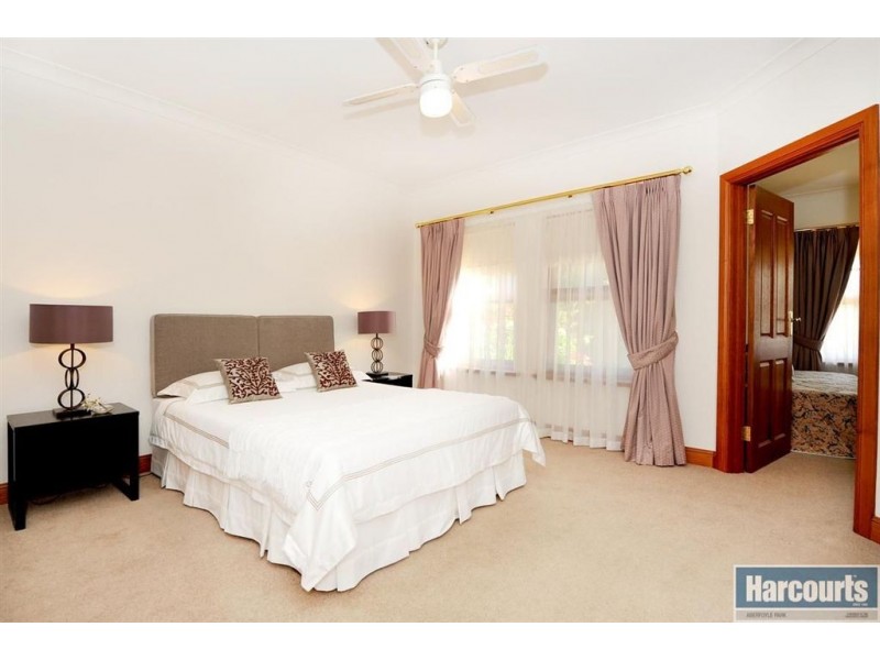 16 Rosella Close, Flagstaff Hill SA 5159