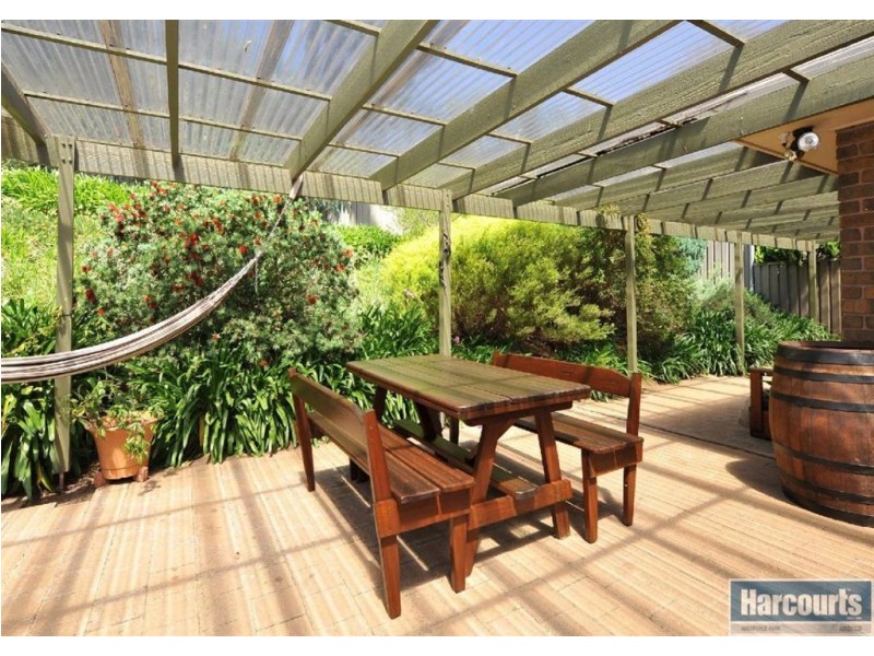 6 Brabham Grove, Aberfoyle Park SA 5159