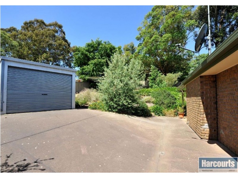 6 Brabham Grove, Aberfoyle Park SA 5159