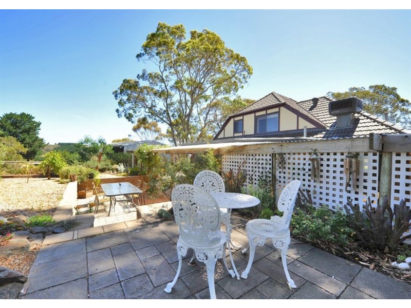 2 Charlson Rise, Happy Valley SA 5159