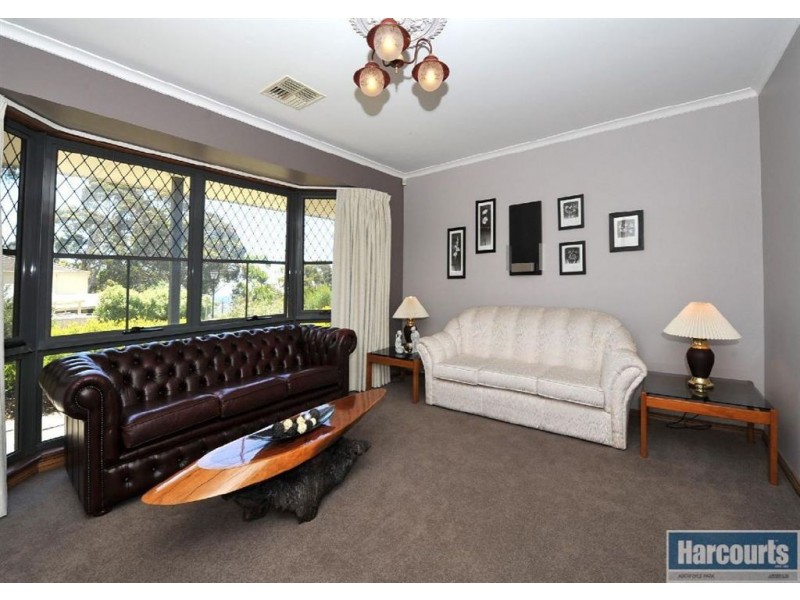 2 Charlson Rise, Happy Valley SA 5159