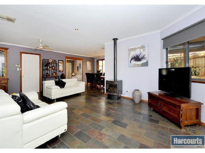 2 Charlson Rise, Happy Valley SA 5159