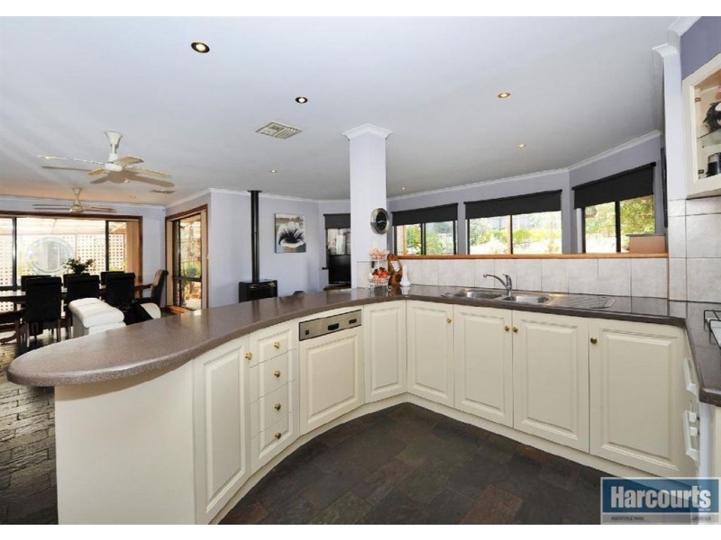 2 Charlson Rise (adj. Chandlers Hill), Happy Valley SA 5159
