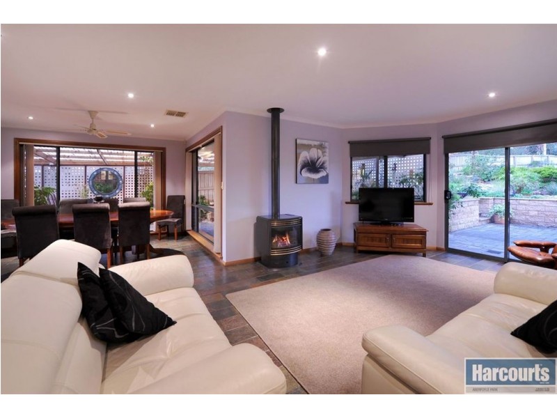 2 Charlson Rise (adj. Chandlers Hill), Happy Valley SA 5159