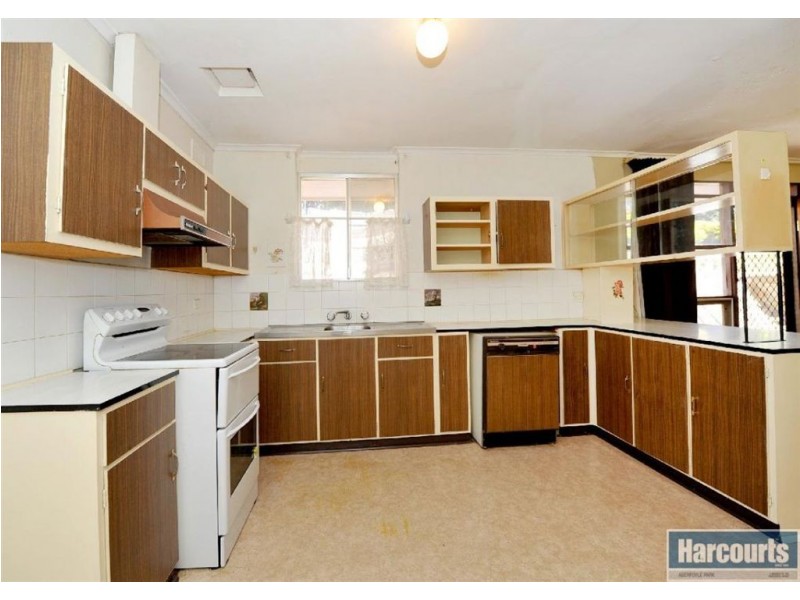 26 Seaview Drive, Happy Valley SA 5159