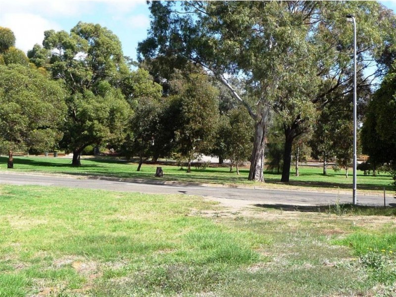 11 Hui-Hui Drive, Happy Valley SA 5159
