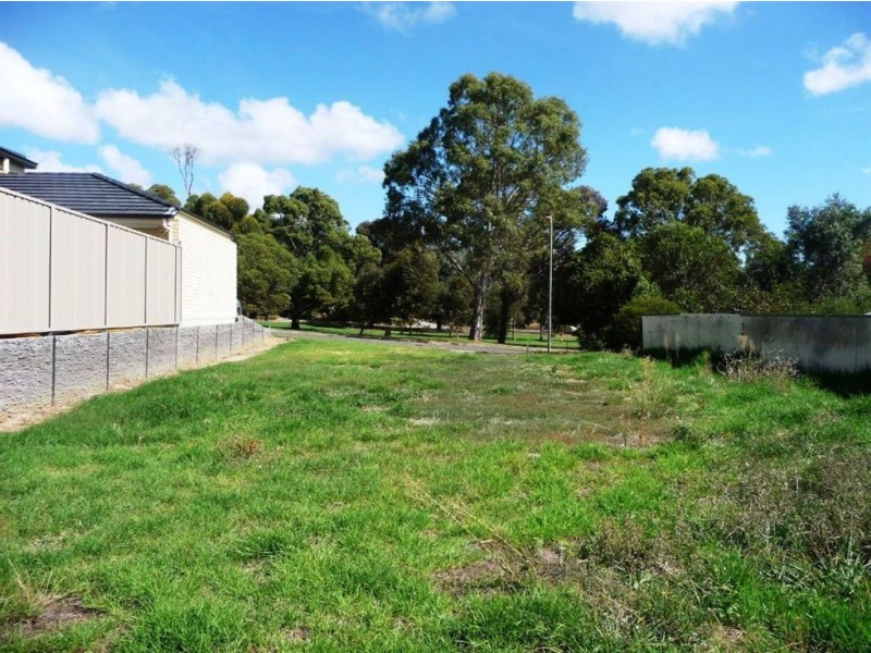 11 Hui-Hui Drive, Happy Valley SA 5159