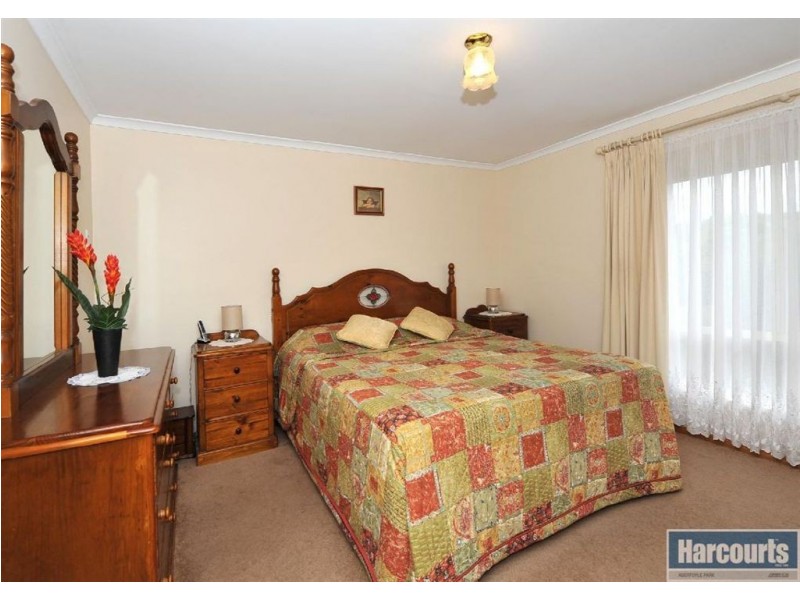 8 Glen Eyre Court, Aberfoyle Park SA 5159