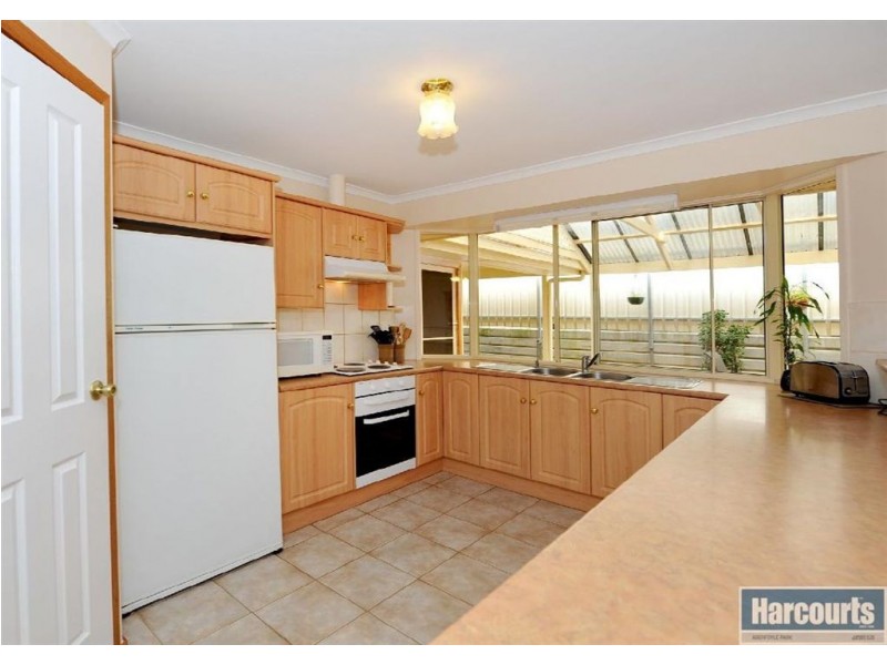 8 Glen Eyre Court, Aberfoyle Park SA 5159