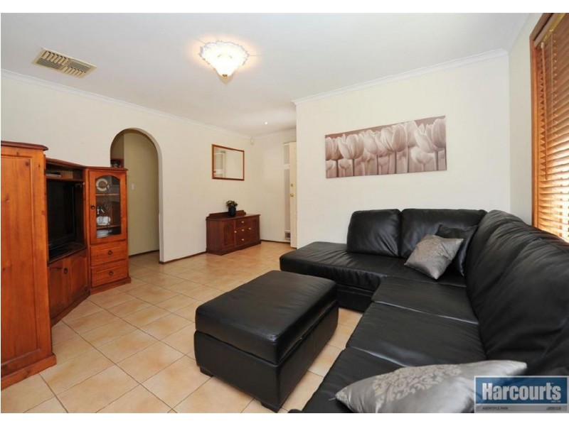 18 Balee Road, Happy Valley SA 5159