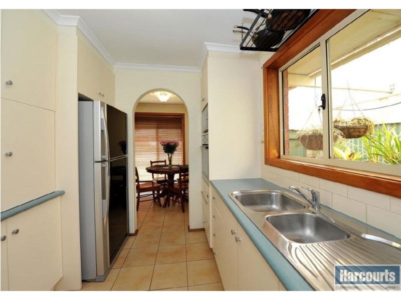 18 Balee Road, Happy Valley SA 5159