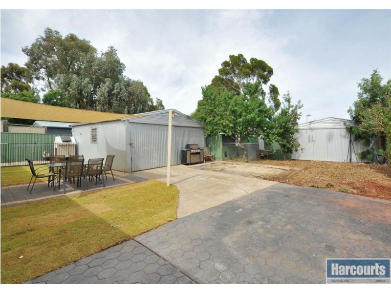 18 Balee Road, Happy Valley SA 5159