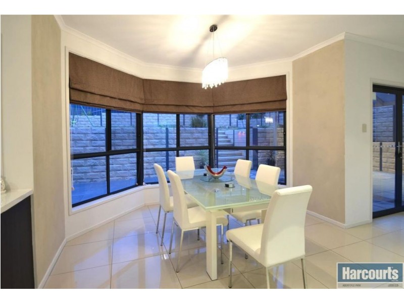 24 Evergreen Parade, Flagstaff Hill SA 5159