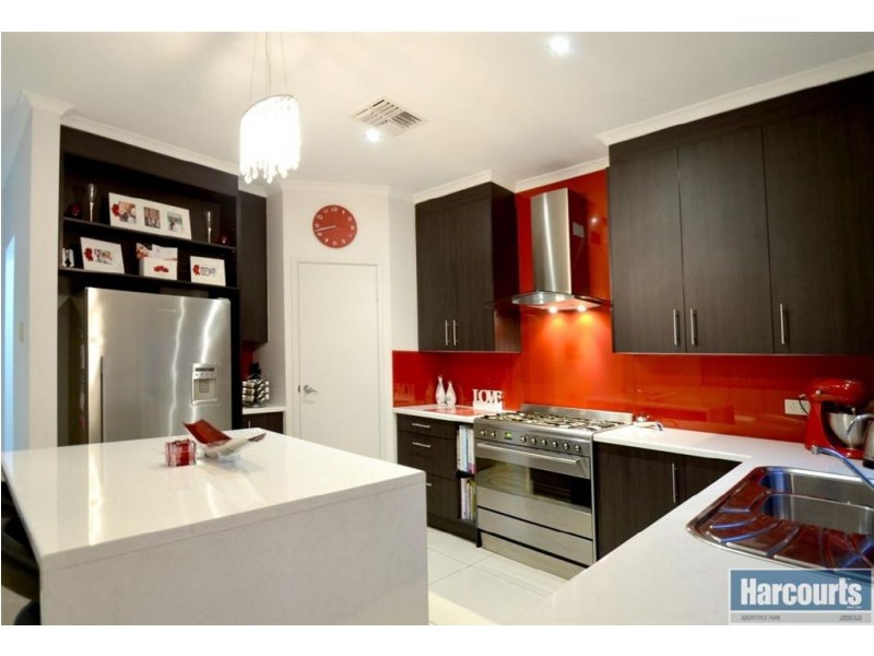 24 Evergreen Parade, Flagstaff Hill SA 5159