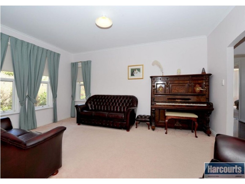 15 Argyle Close, Aberfoyle Park SA 5159