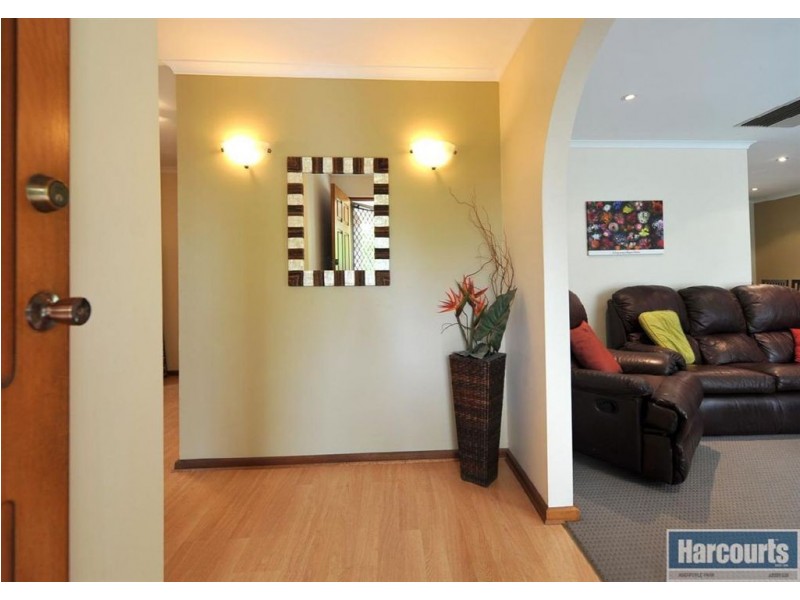 11 Sheoak Crescent, Aberfoyle Park SA 5159