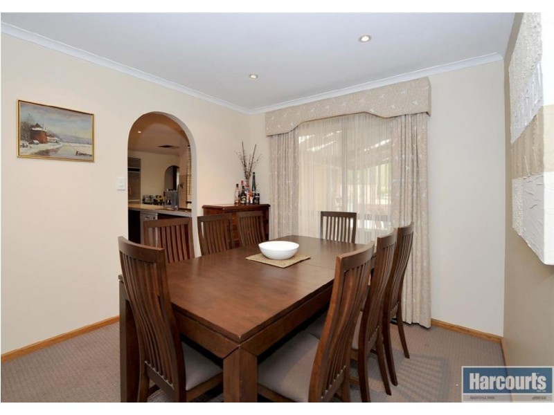 11 Sheoak Crescent, Aberfoyle Park SA 5159