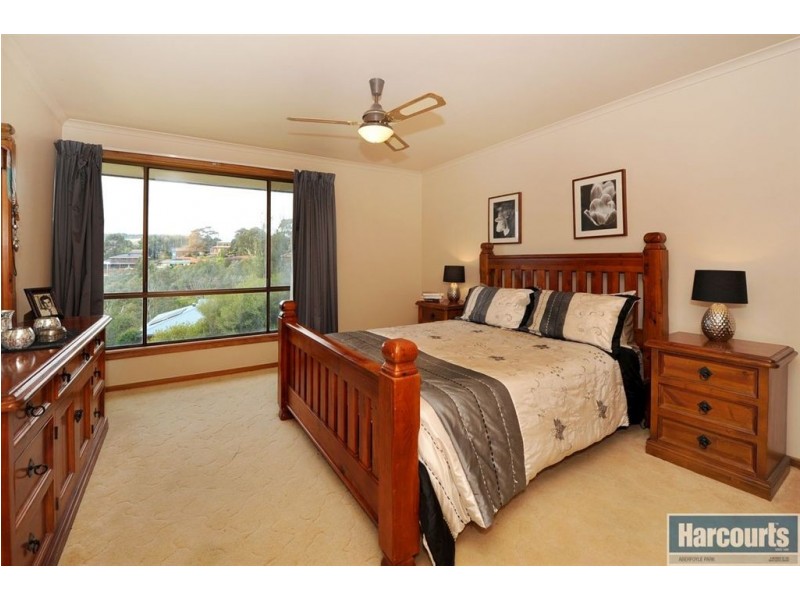 52 York Drive, Flagstaff Hill SA 5159