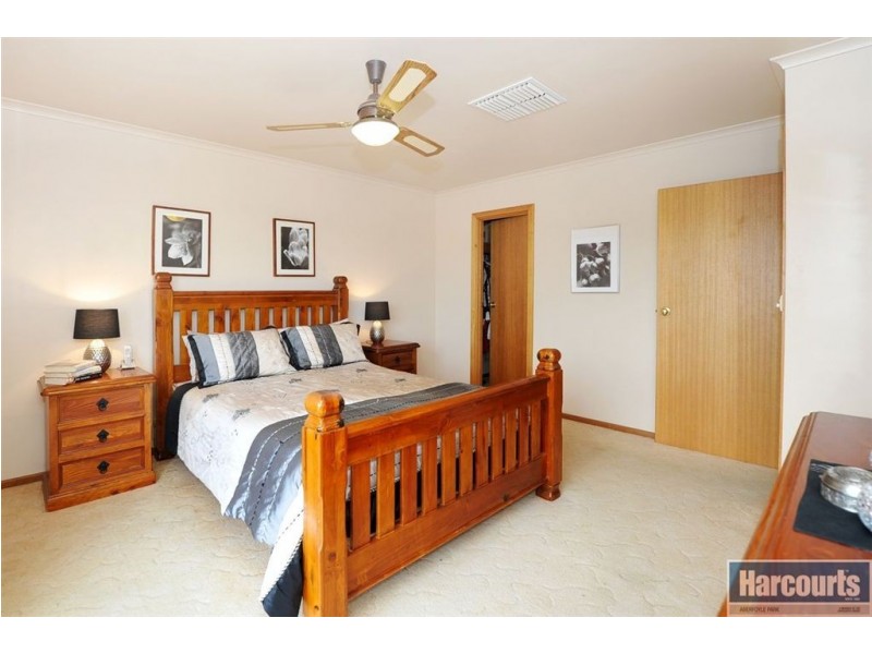 52 York Drive, Flagstaff Hill SA 5159