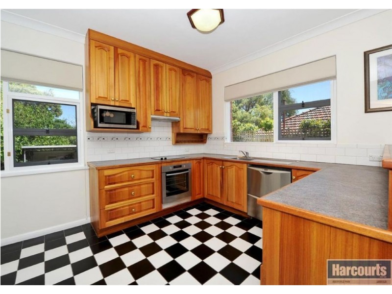 12 Klar Avenue, Darlington SA 5047