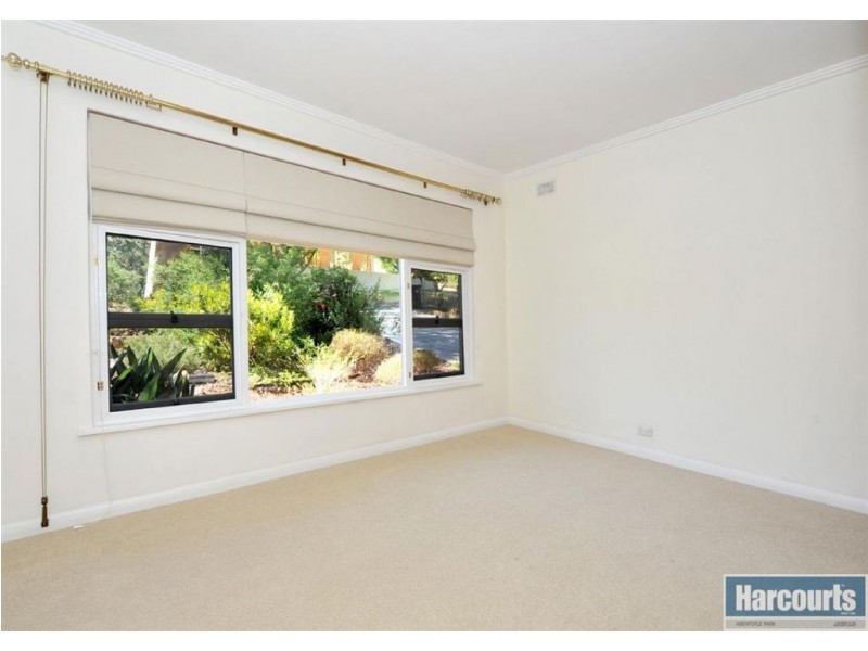 12 Klar Avenue, Darlington SA 5047