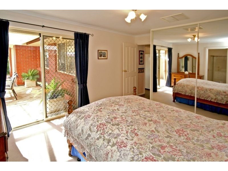 4 Lomandra Place, Flagstaff Hill SA 5159