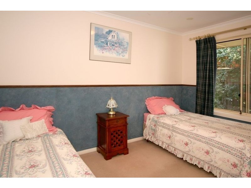 4 Lomandra Place, Flagstaff Hill SA 5159