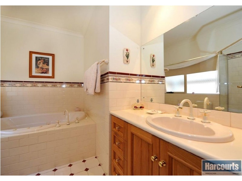 3 Charlson Rise, Happy Valley SA 5159