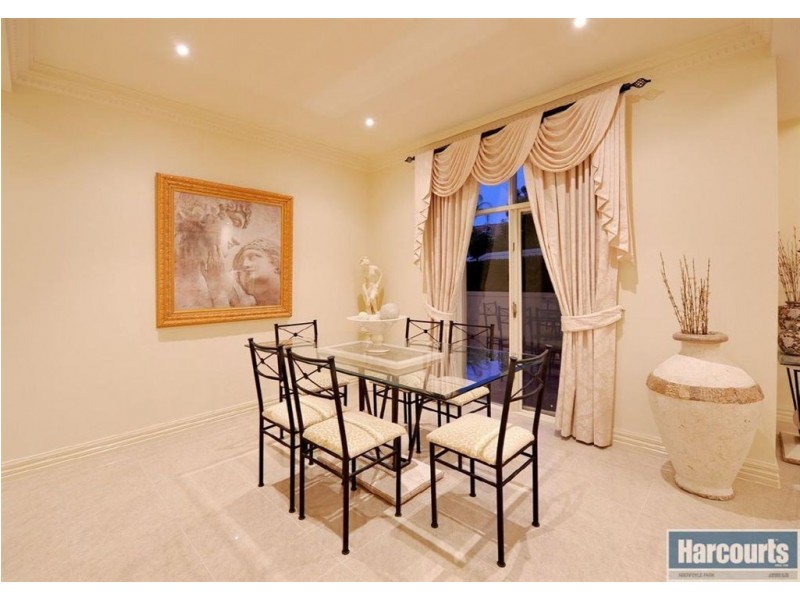 32 Ironbark Avenue, Flagstaff Hill SA 5159