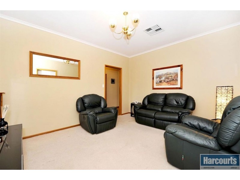 7 Bass Court, Woodcroft SA 5162