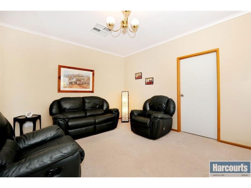 7 Bass Court, Woodcroft SA 5162