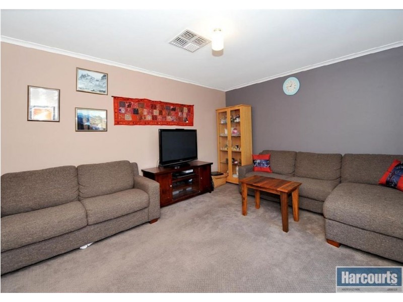 11 Delta Crescent, Aberfoyle Park SA 5159