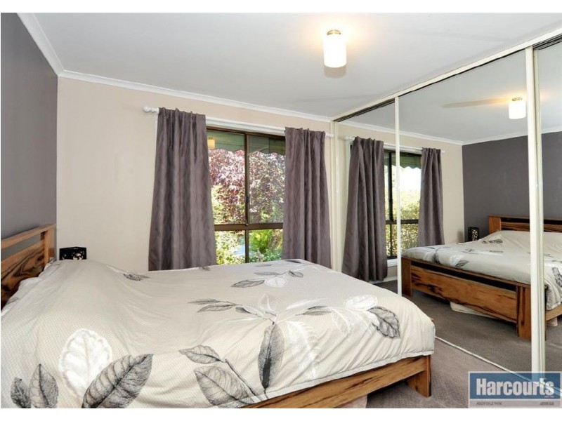 11 Delta Crescent, Aberfoyle Park SA 5159