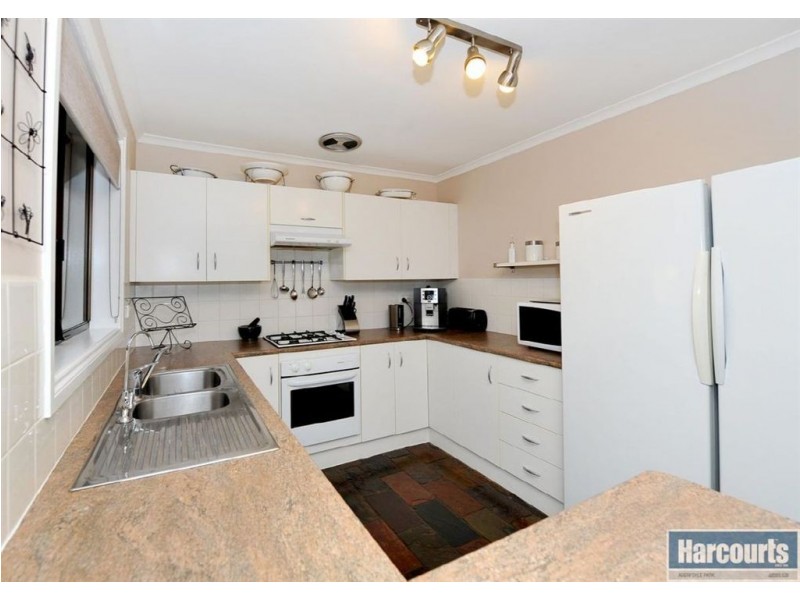 11 Delta Crescent, Aberfoyle Park SA 5159