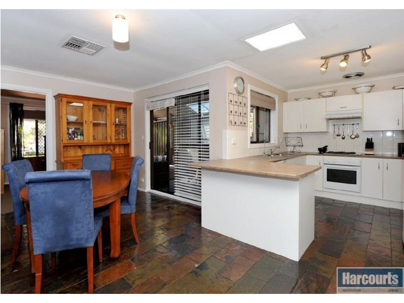 11 Delta Crescent, Aberfoyle Park SA 5159