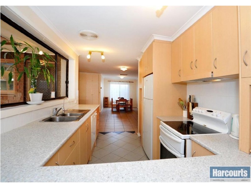 28 Hamilton Crescent, Aberfoyle Park SA 5159