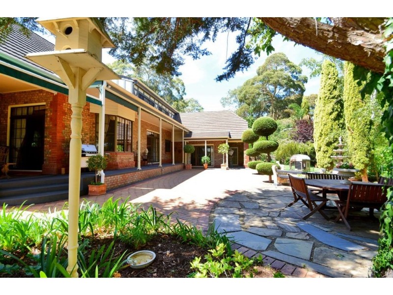 15 Glendale Avenue, Flagstaff Hill SA 5159