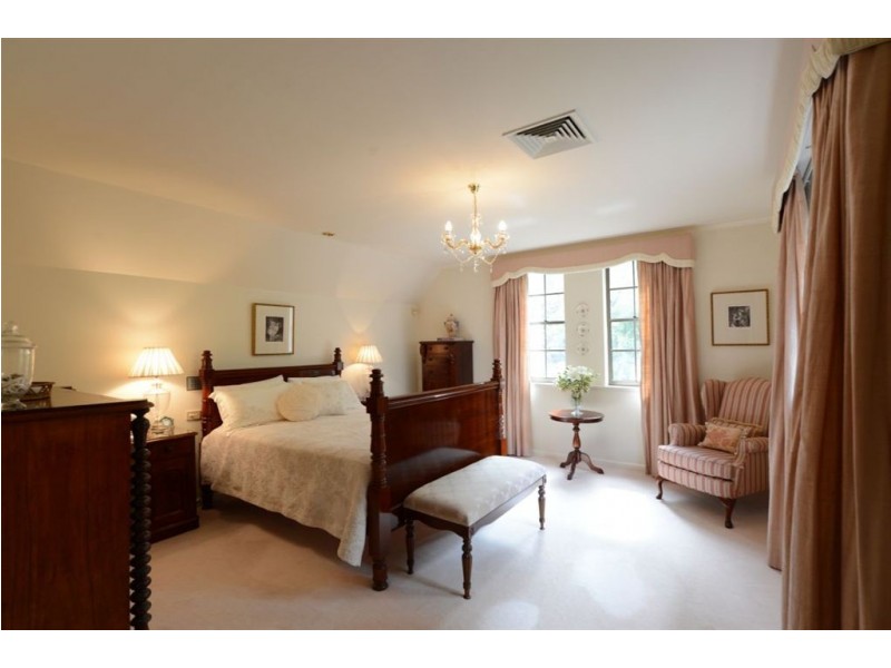 15 Glendale Avenue, Flagstaff Hill SA 5159