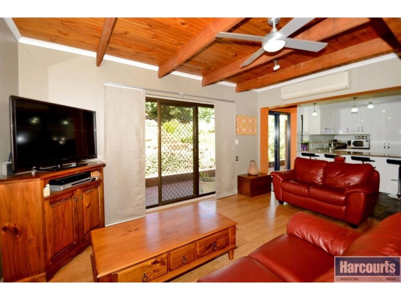 9 Stanbury Avenue, Happy Valley SA 5159